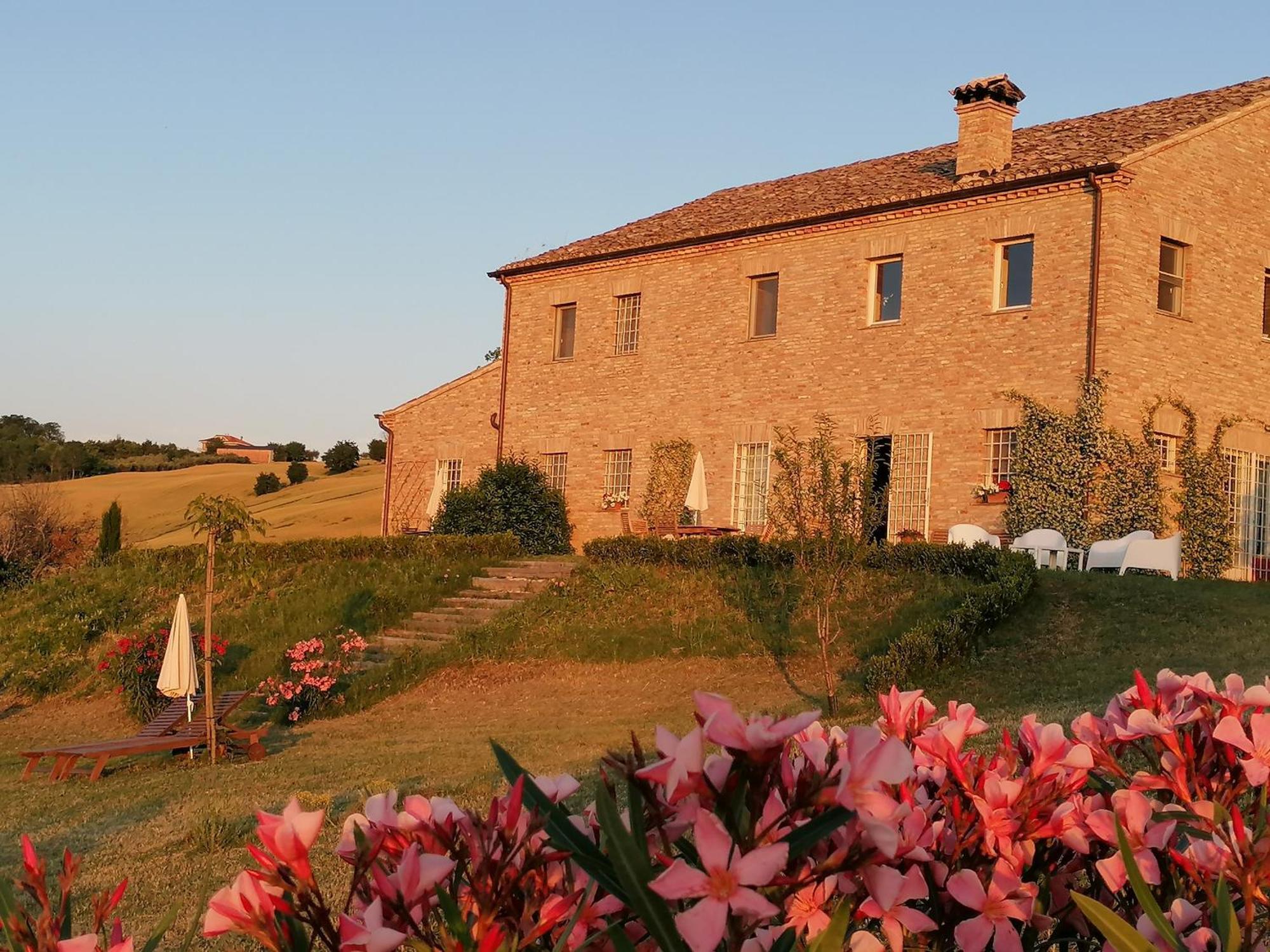 Il Giardino Nella Valle Belvedere Ostrense Екстер'єр фото