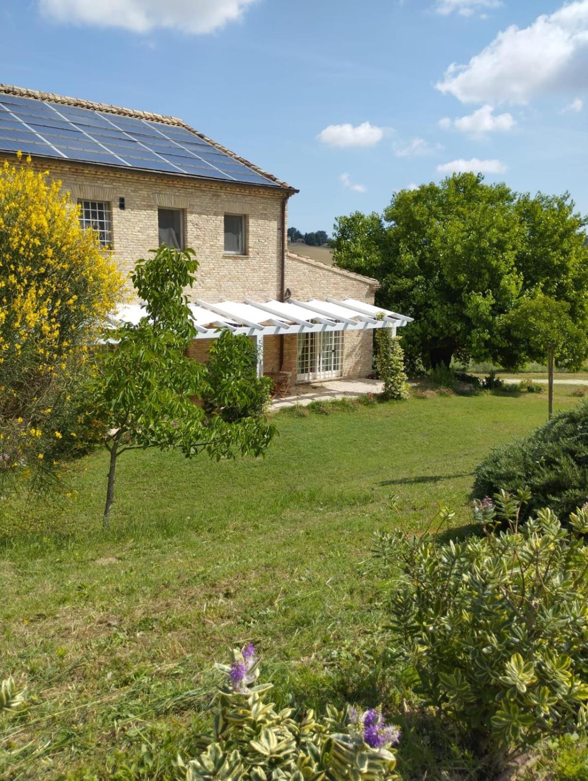 Il Giardino Nella Valle Belvedere Ostrense Номер фото